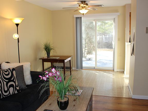 3rd image of 69 Glenridge Drive Drive #69