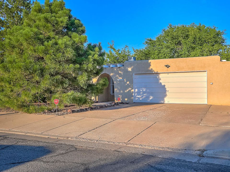 1st image of 6412 Rosalind Dr NE