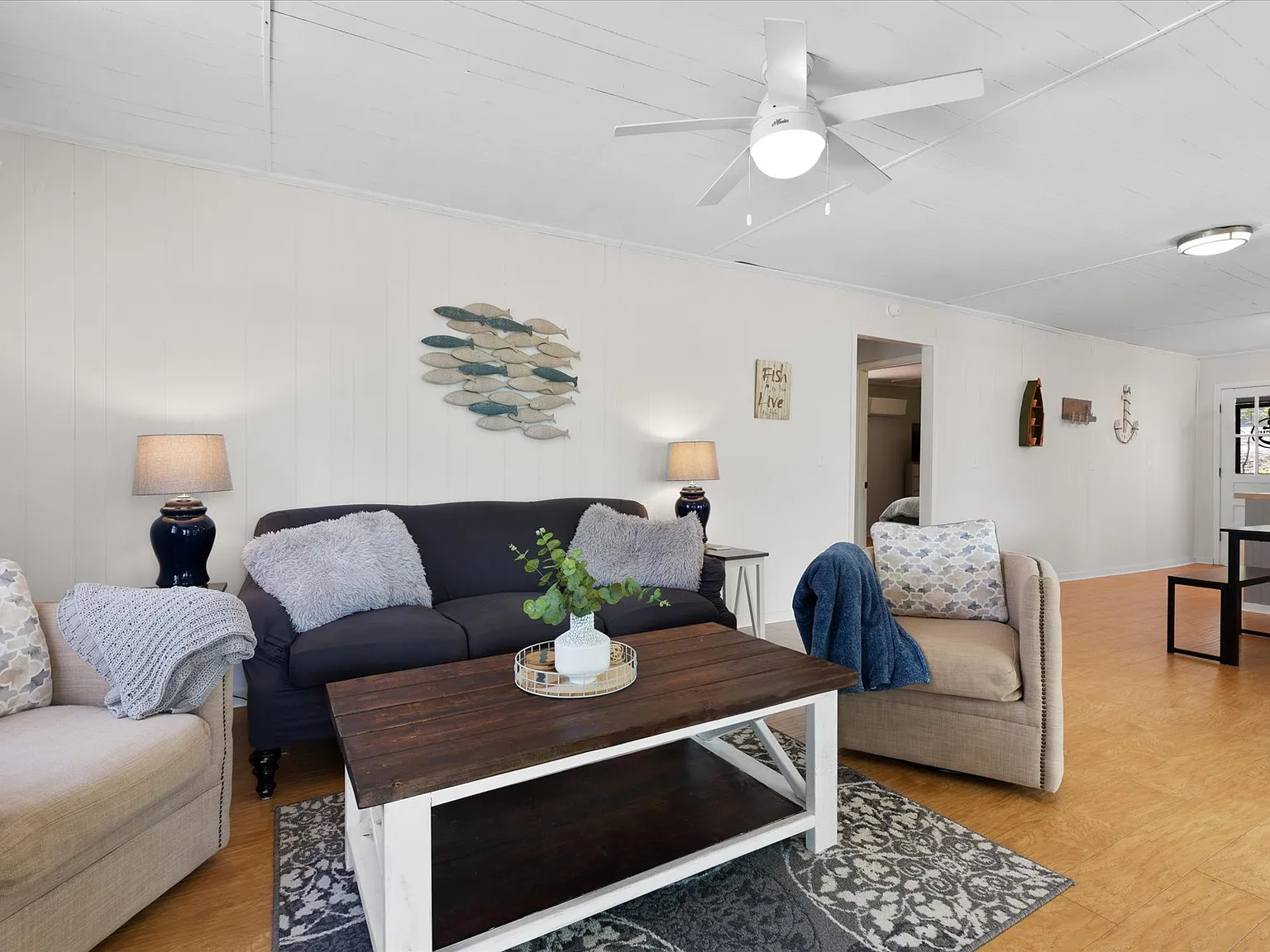 117 Woods Ln — Photo 3