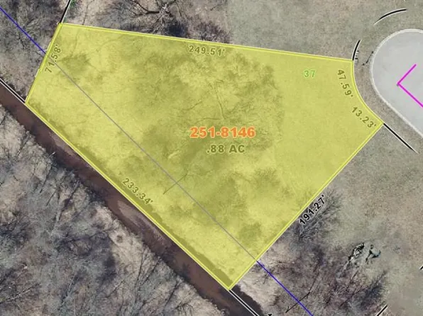 Woodside Cir #37, Marinette, WI 54143