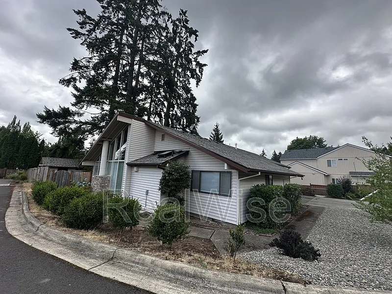7730 SW Eaker Pl