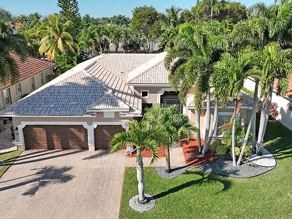 3rd image of 4449 Wellington Shores Drive