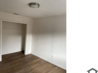 100 Lewis Dr #4D, Savannah, GA 31406