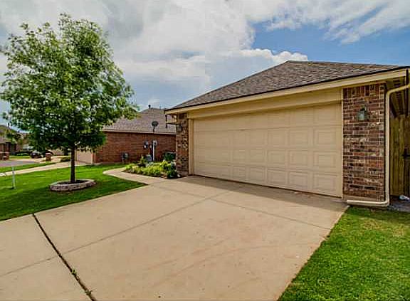 2nd image of 12017 Garden Dr