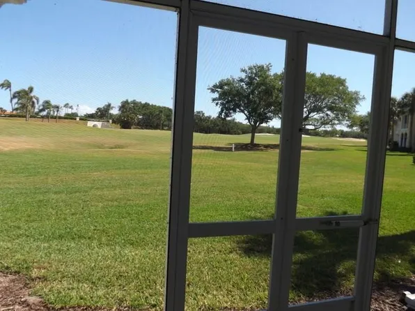 5060 Harmony Cir APT 105, Vero Beach, FL 32967