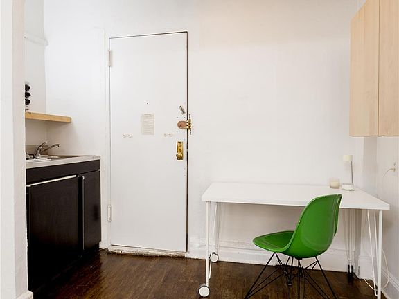 3rd image of 80 Winthrop St APT Y4