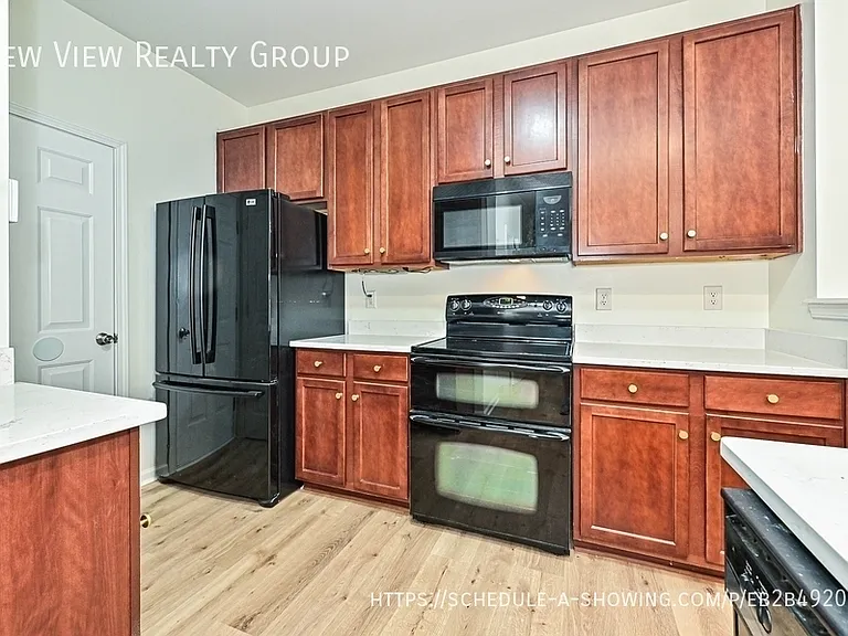 10208 Old Carolina Dr — Photo 11