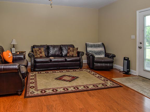 4th image of 1671 Wisteria View Way