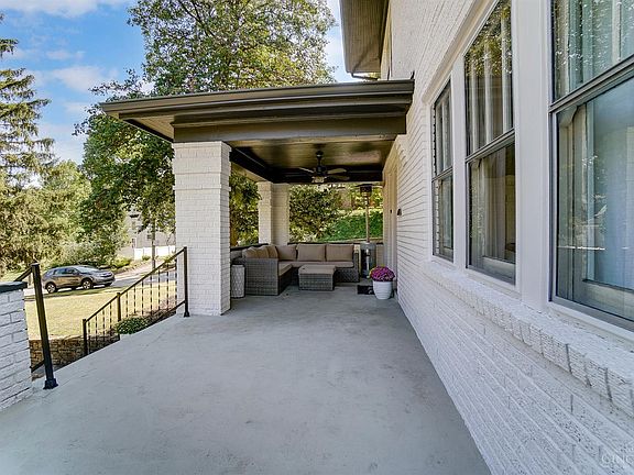 5th image of 3469 Linwood Ave
