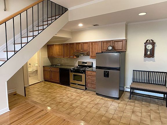 Eat-in Kitchen