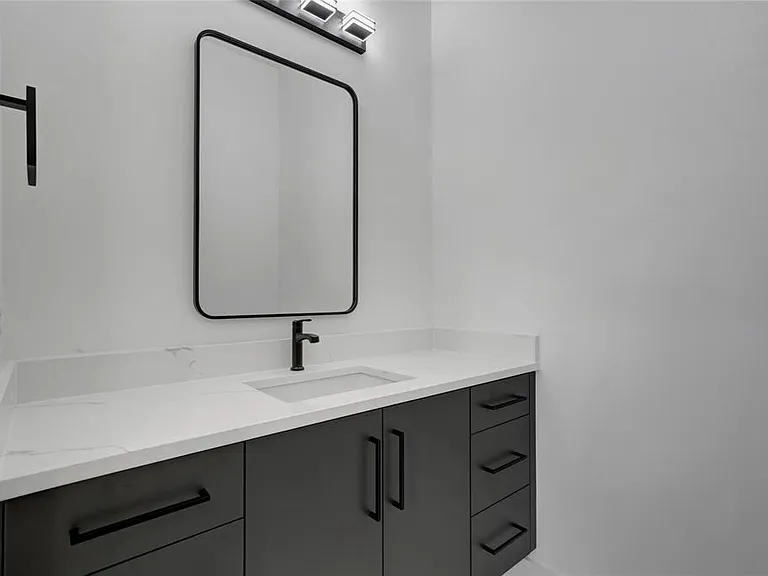 3720 Fairfax Ave — Photo 13
