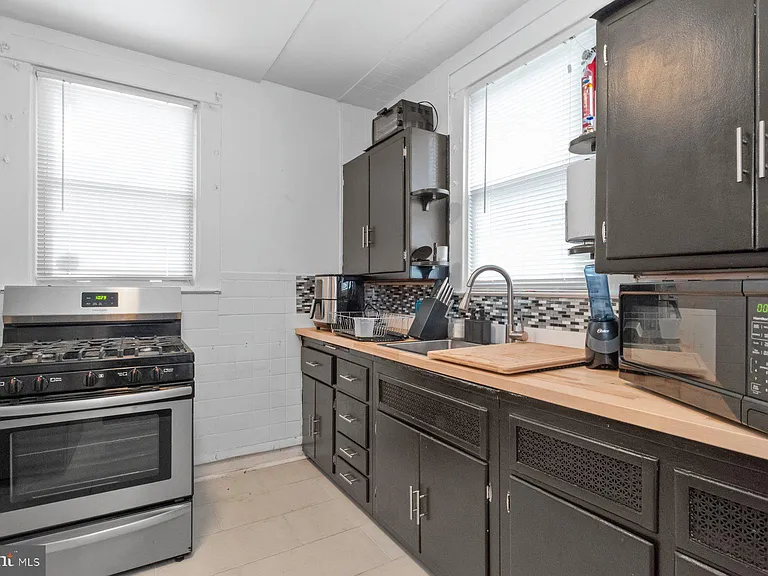 3904 Gwynns Falls Pkwy — Photo 12