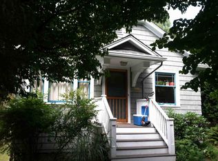 8015 Brooklyn Ave NE, Seattle, WA 98115