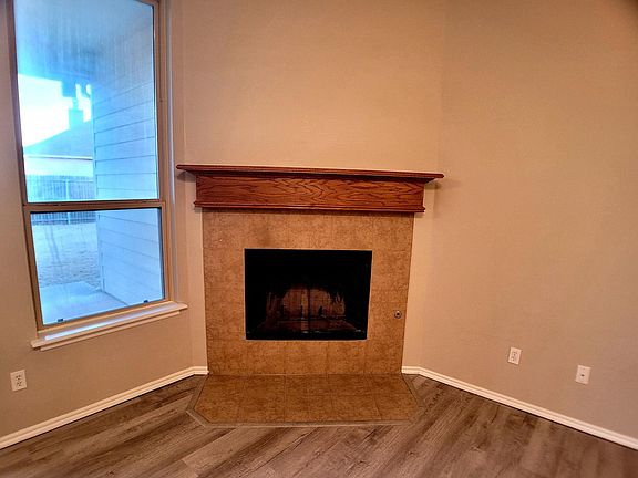 3rd image of 2412 Beaver Bend Ln