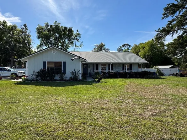 105 Point West Dr, Palatka, FL 32177