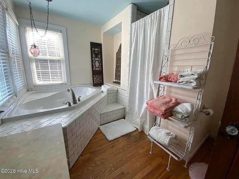 837 Main St #B — Photo 7