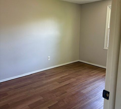 5th image of 6962 Northview Dr