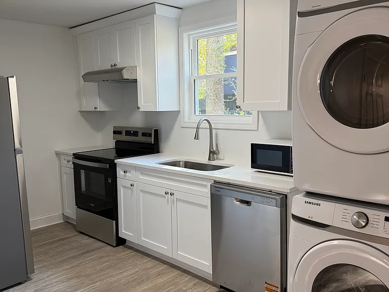 210 Estoria St SE #1 — Photo 6