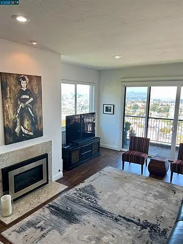 925 Corbett Ave #101 — Photo 6