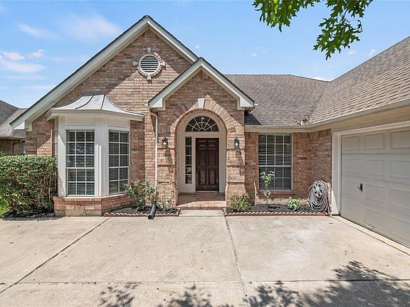 2nd image of 9415 Barretts Glen Court