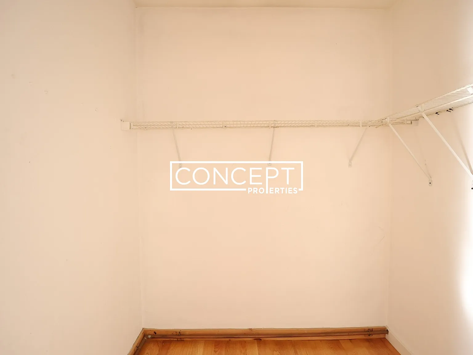 3 bed, 1100 sqft, $2,950 — Photo 4
