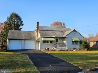 224 E 4th St, Bernville, PA 19506