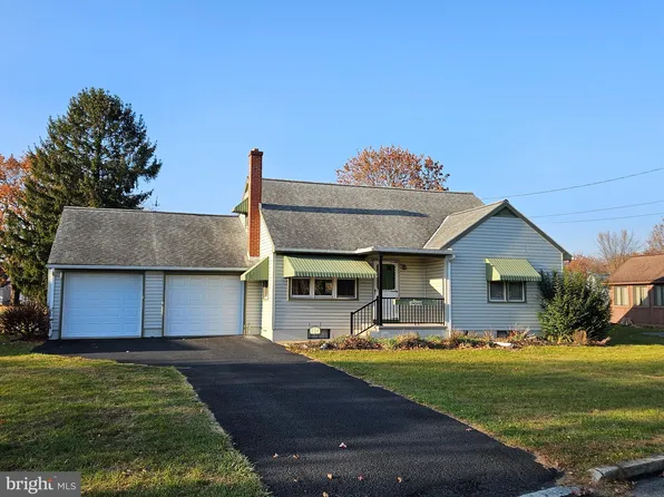 224 E 4th St, Bernville, PA 19506