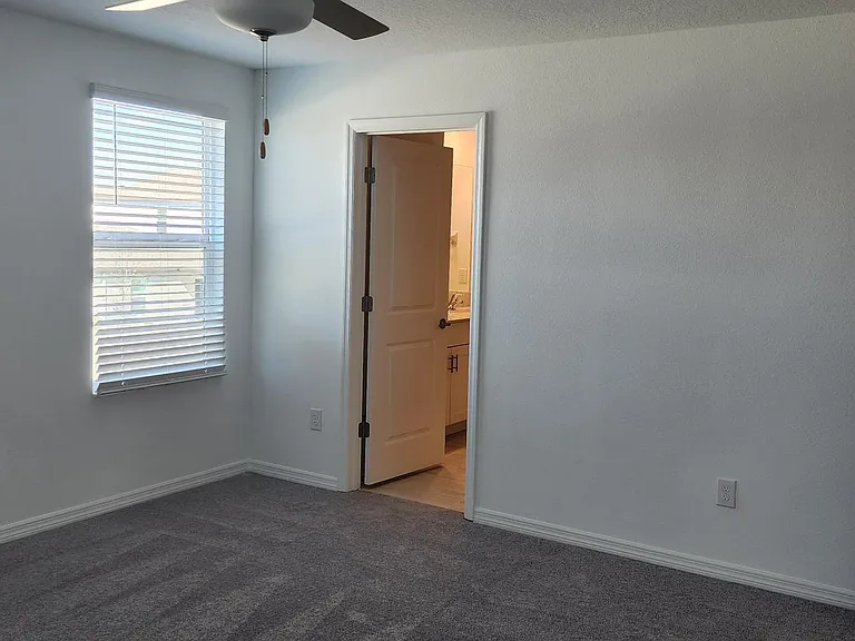 2529 Leonia Ln — Photo 18