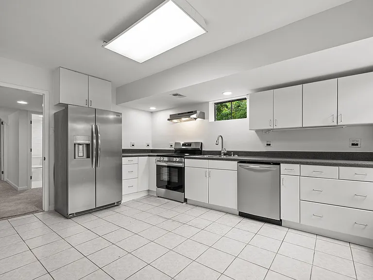 3026 Devonshire Dr — Photo 29