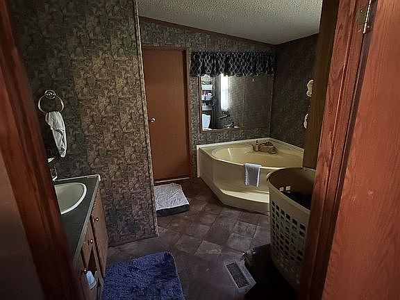 5th image of 1206 Bear Creek Rd E Lot 77