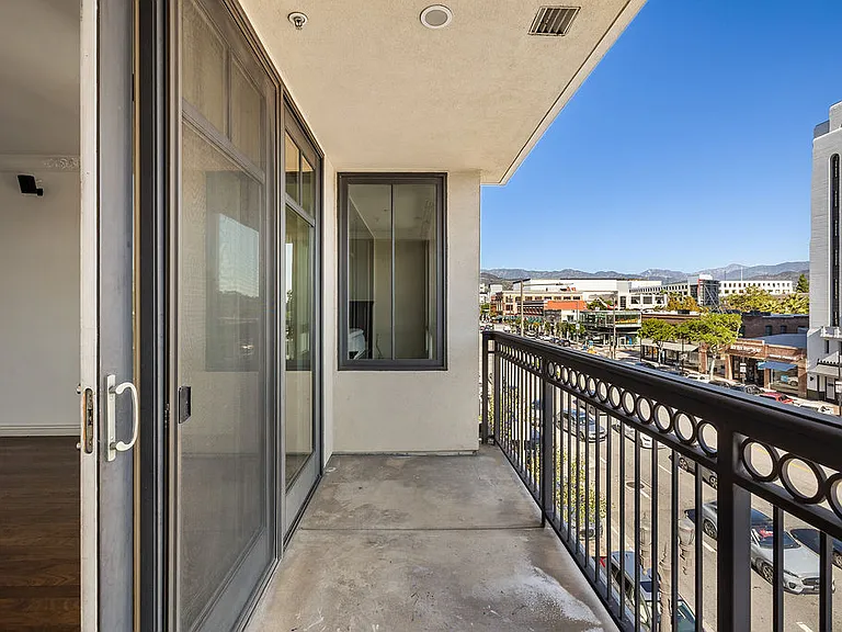 358 Caruso Ave — Photo 26