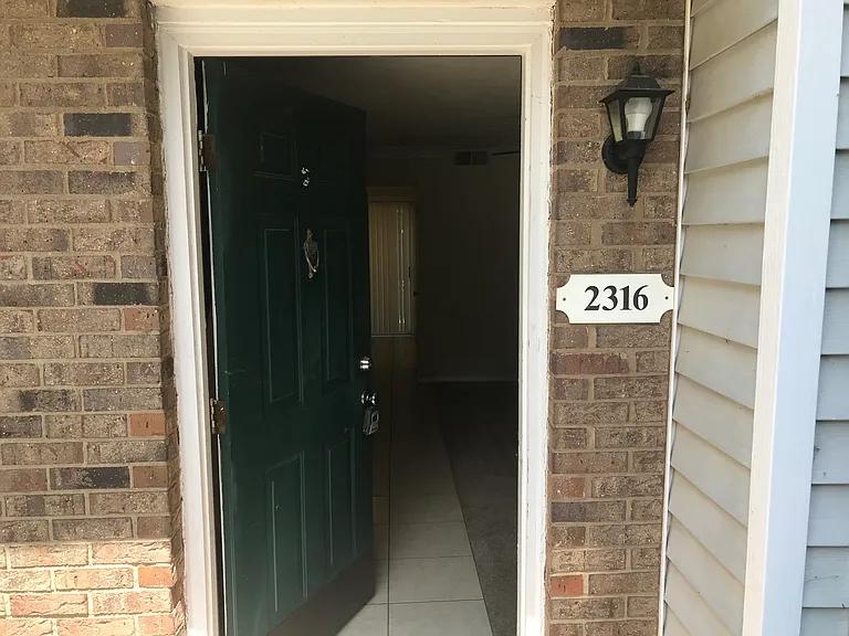 2316 Highpoint Rd SW — Photo 9