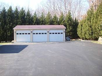 2nd image of 8550 S Amelia Ave