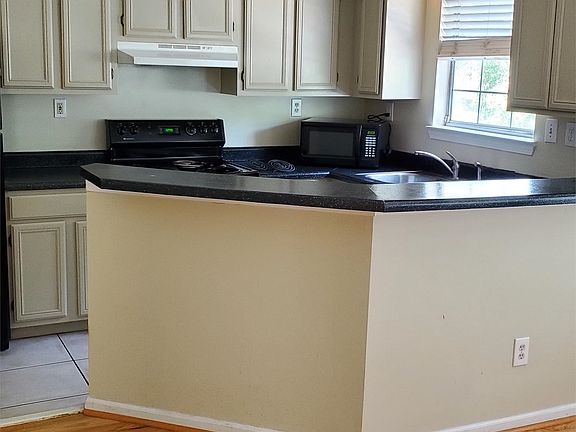 5th image of 567 Winton Ter NE APT A