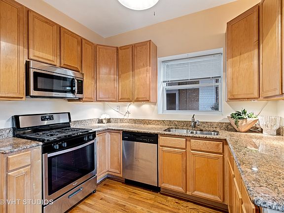 4th image of 3107 W Sunnyside Ave #1