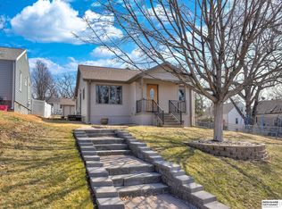 5221 S 83rd St, Ralston, NE 68127