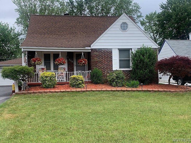1st image of 838 Maryvale Dr