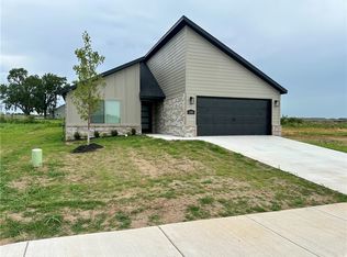 644 NW 65th Ave, Bentonville, AR 72713
