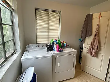 906 SW 7th Ave #3 — Photo 14