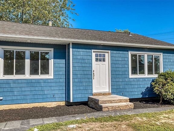 5th image of 1005 Carll Dr