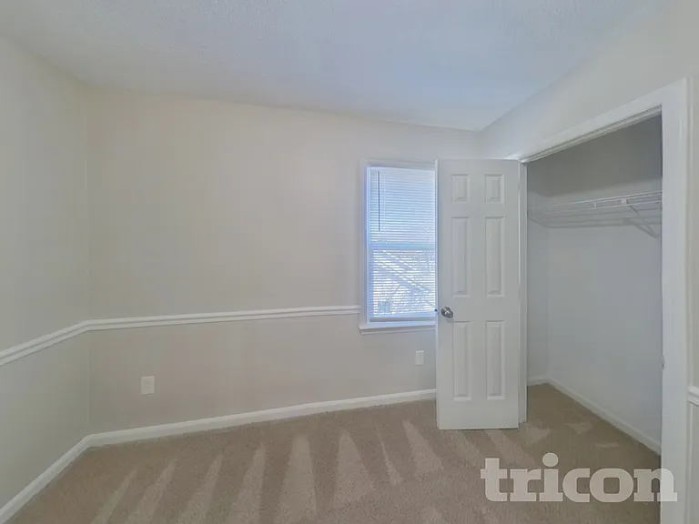 2026 Trowbridge Ct — Photo 10