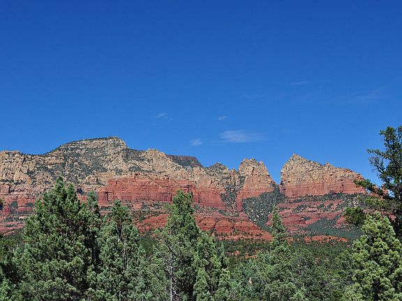 5th image of 45 Sedona Heights Ln