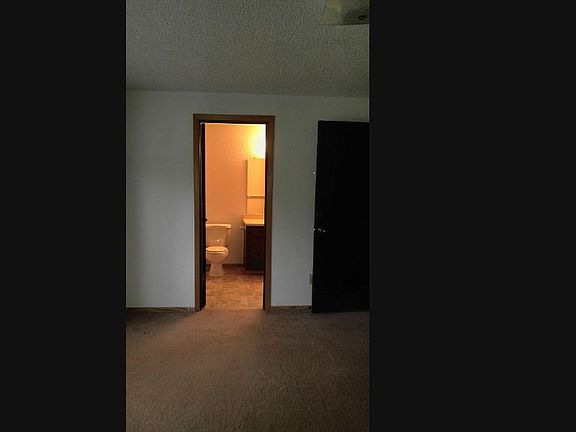 4th image of 18116 To 18118 A St