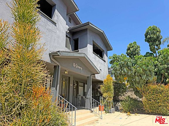 3rd image of 931 Everett St