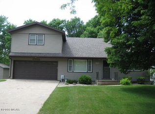 660 James Blvd, Worthington, MN 56187
