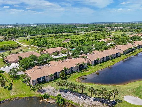 5th image of 1011 FAIRWAYCOVE LANE #202