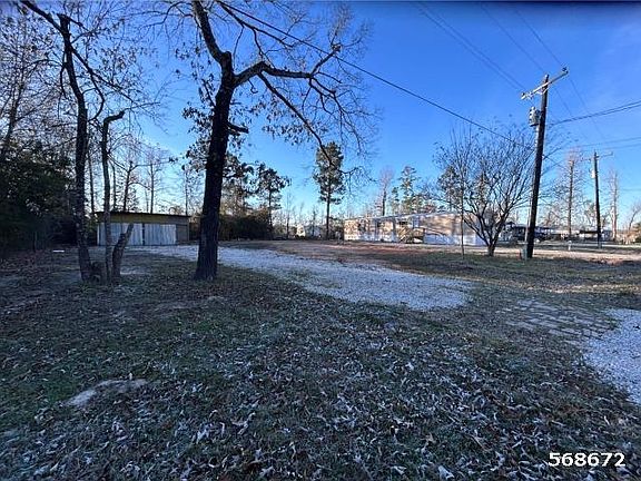 4th image of 302 White Bass Ln