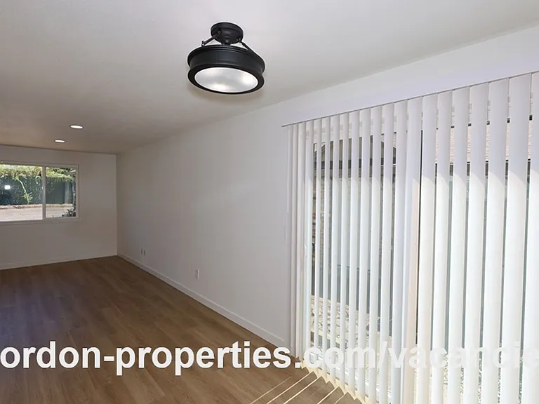 8960 SE Tolbert St #2 — Photo 10