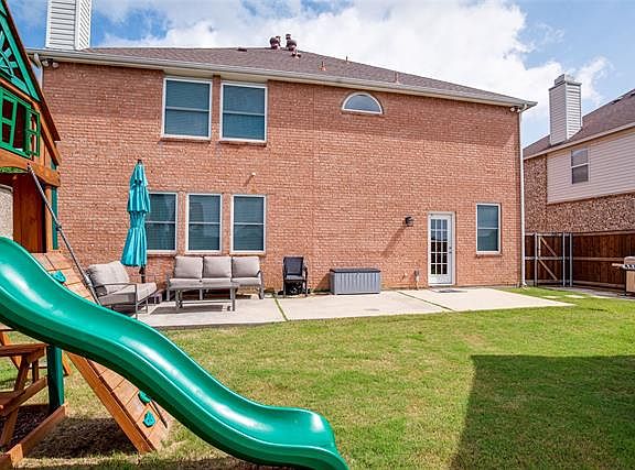 3rd image of 1104 Willowridge Cir