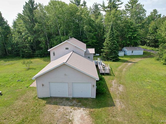 3rd image of 39334 Fishermans Ln